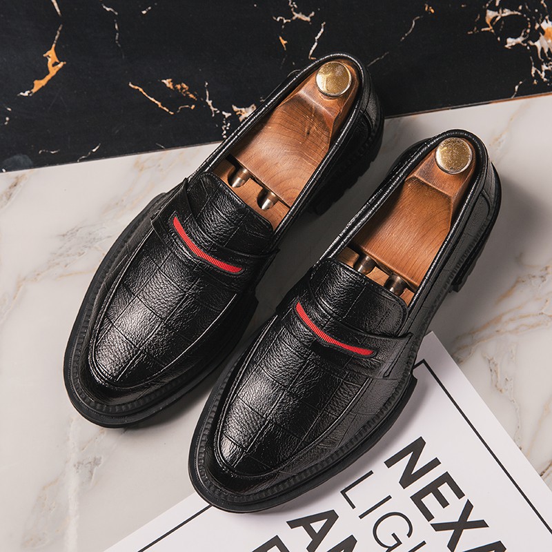 Elegant fashion men's loafers