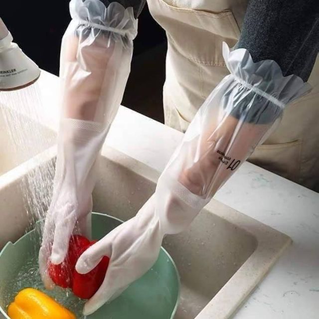 Găng tay cao su lót nỉ.