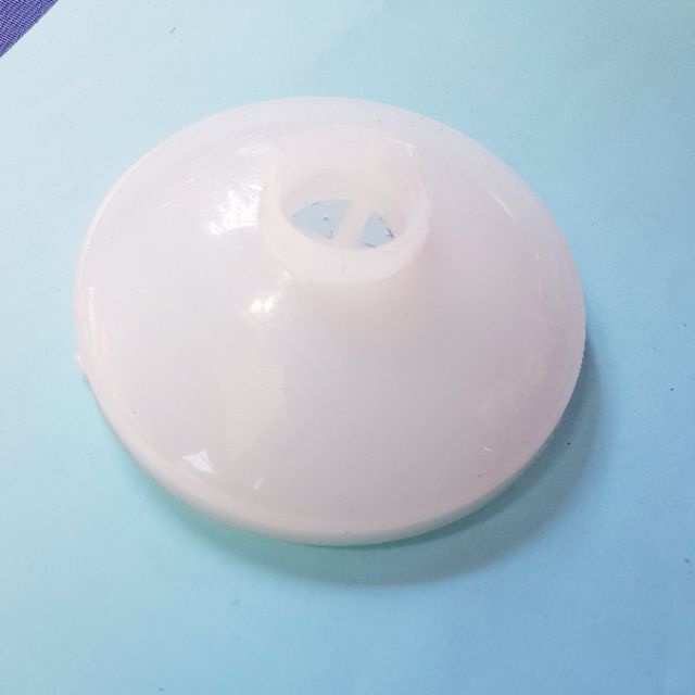 Bông sen tắm nhựa màu trắng