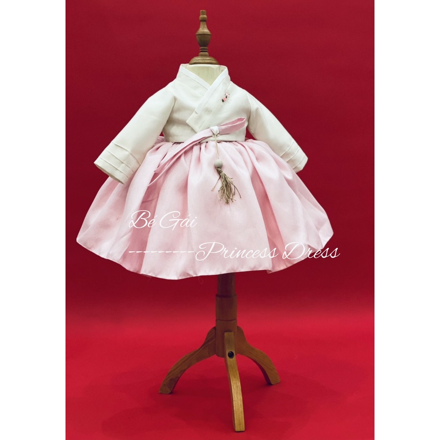 Hanbok Hàn Quốc màu hồng cho bé gái mẫu mới nhất