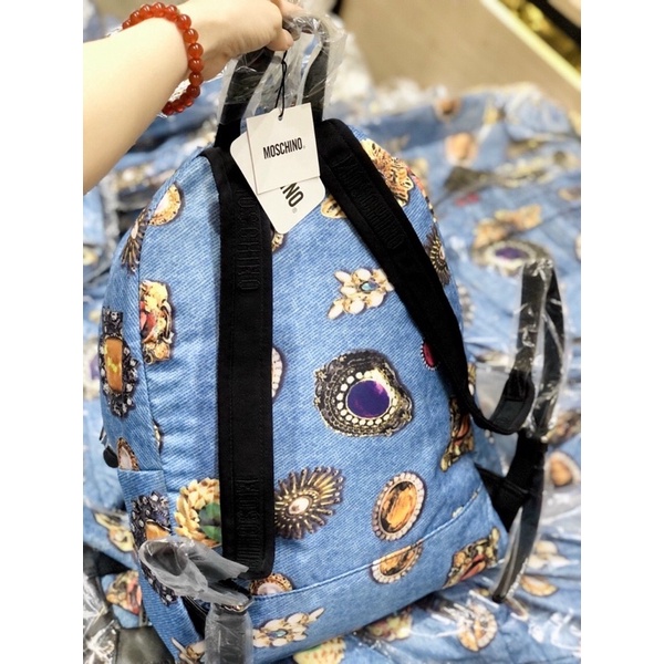 Balo Moschino tuồn
