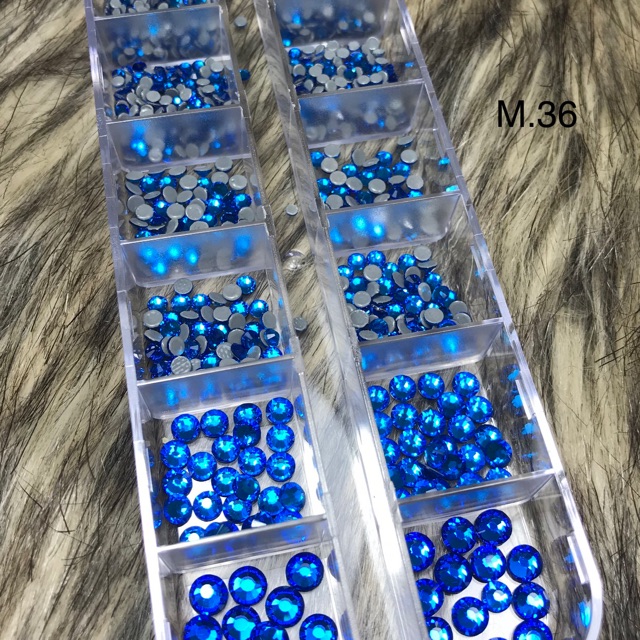 Đá chân keo mix size khay 1440 viên