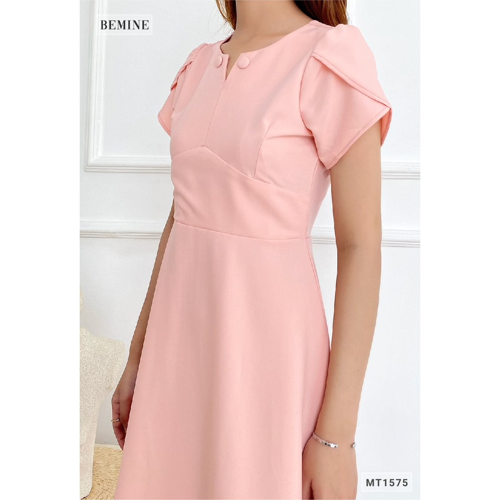 Đầm cổ đính 2 nút bọc tay búp sen BEMINE MT1575HONG | BigBuy360 - bigbuy360.vn