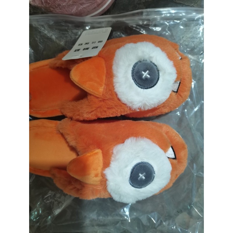 Dép lông mang trong nhà cặp cho nam và nữ có bán lẻ