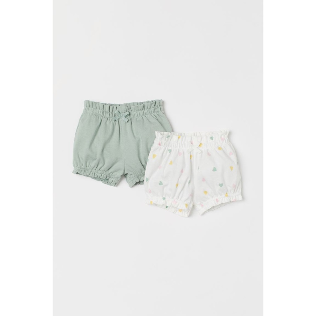 Set 2 quần shorts màu xanh - trắng tim, Hờ mờ UK săn SALE