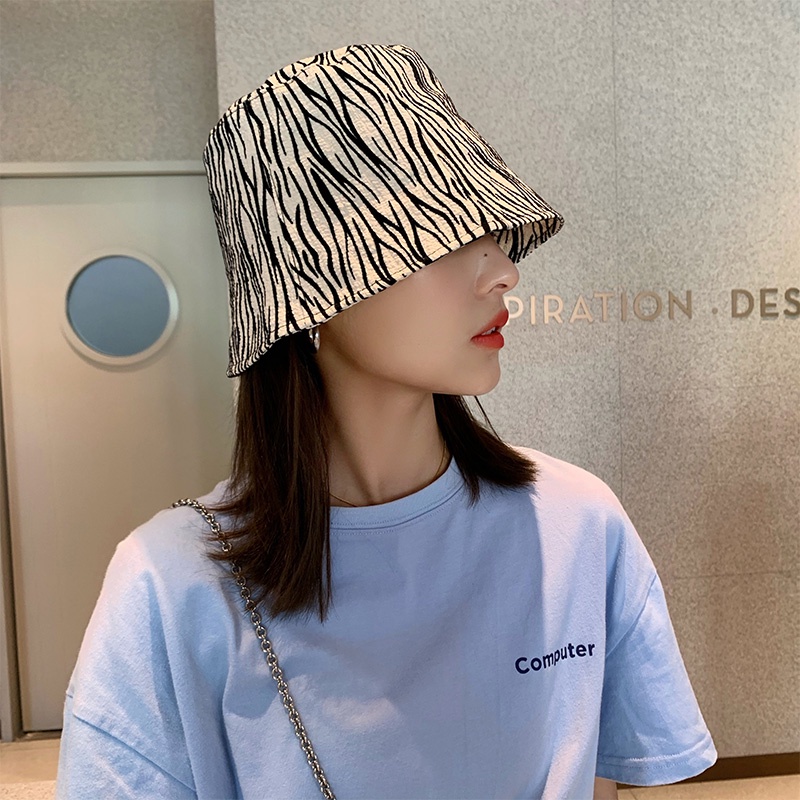 Nón Vành Rộng In Họa Tiết Ngựa Vằn Phong Cách Đường Phố Thời Trang Xuân Thu Cho Nữ