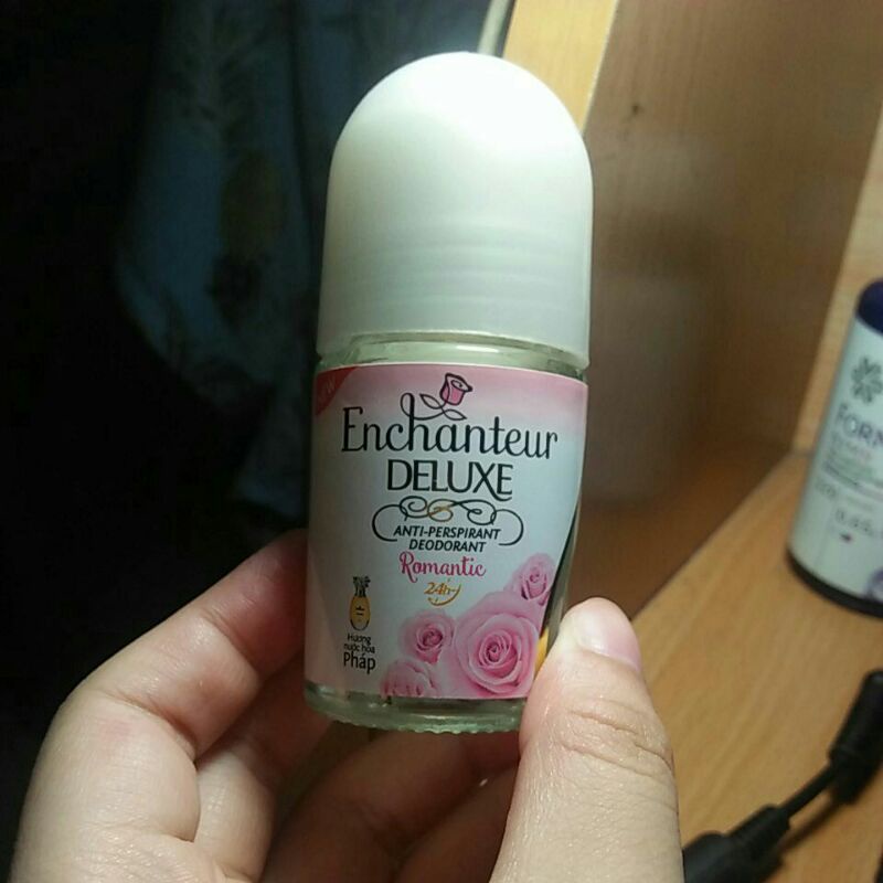 Lăn nách Enchanteur Deluxe