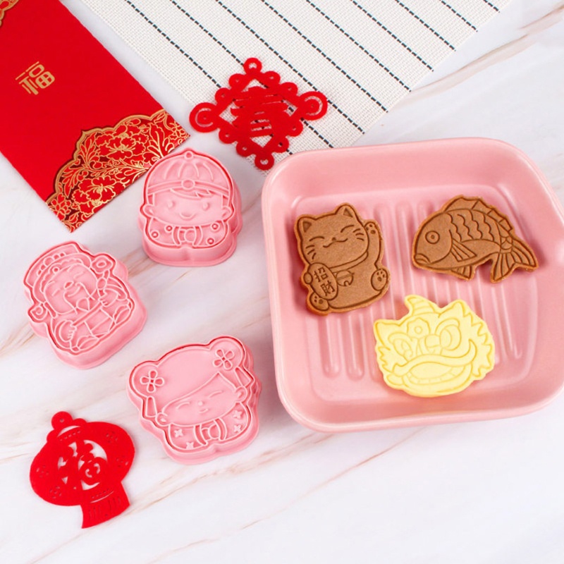 Set 6 Khuôn Nhựa Làm Bánh Quy Họa Tiết Năm Mới