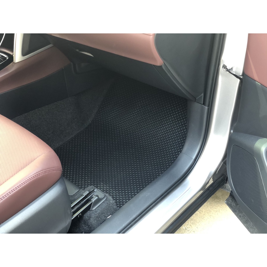Thảm Lót Sàn Ô Tô KATA Cao Cấp Cho Xe Toyota Cross  - Không mùi, Không ẩm mốc, Dễ dàng vệ sinh