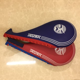 Vợt đá đơn và đôi Vstar