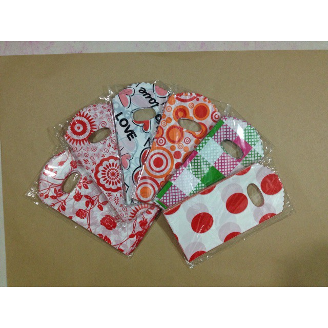 Túi xốp đựng son , lens , mỹ phẩm cute 20k/50cai