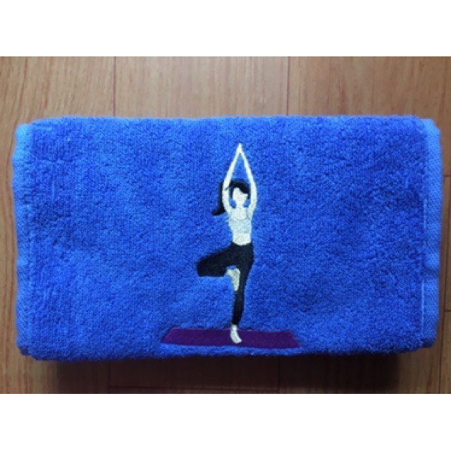 Khăn lau mồ hôi Yoga, Gym thêu hình cô gái yoga