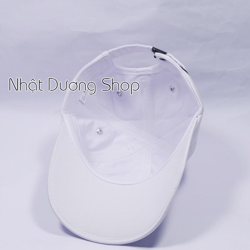 Mũ lưỡi trai mặt da ép chữ TomMy - Chất liệu vải Kaki bền chắc kết hợp với chữ ép tạo nên sự nổi bật cho người đội