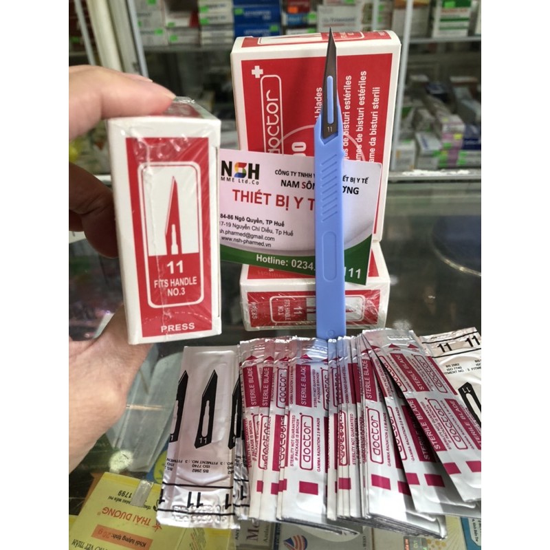Combo cán dao mổ phẫu thuật số 3 và 2 lưỡi dao mổ số 11 DOCTOR ẤN ĐỘ