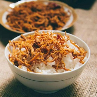 Khô gà cay