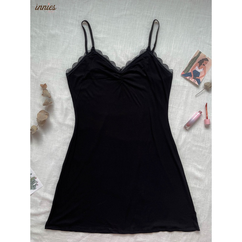 Đầm 2 dây Freesize phối ren, vải thun gân cotton lạnh dành cho nữ - Innies