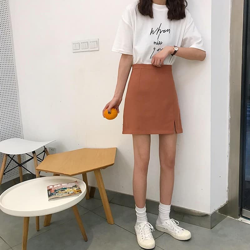 Chân váy chữ A ngắn xẻ cạnh màu cam đất có quần trong(sẵn size)- M3C
