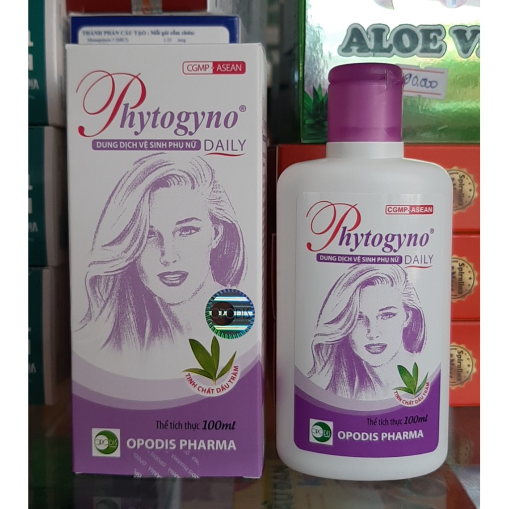 Phytogyno daily màu tím dung dịch vệ sinh phụ nữ chai 100ml