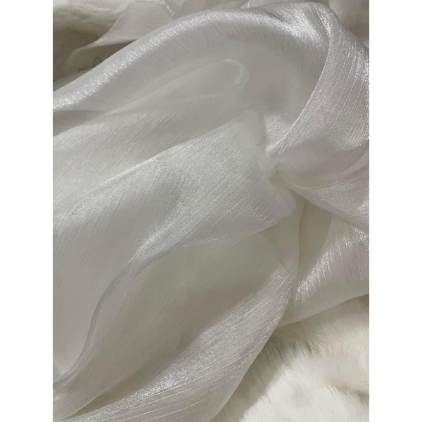 Vải Tơ gân, Vải voan gân sợi óng ánh dùng lên đầm thời trang sự kiện