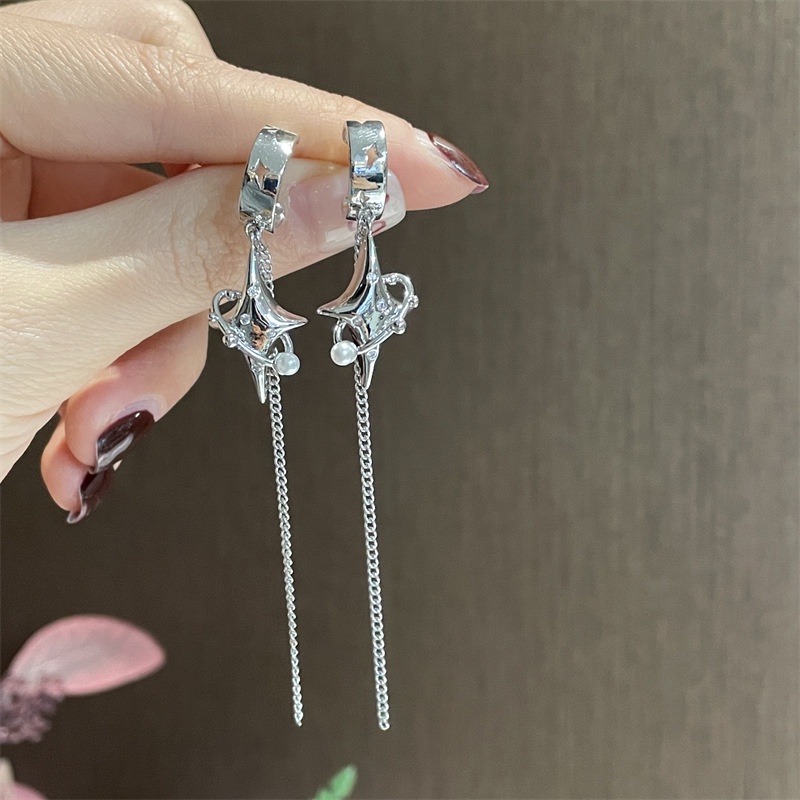 Đôi Khuyên Tai Dài Đính Ngọc Trai Thời Trang Cho Nữ