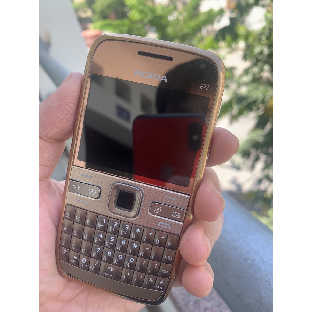 Điện Thoại Nokia E72 Loa To Bin Trâu