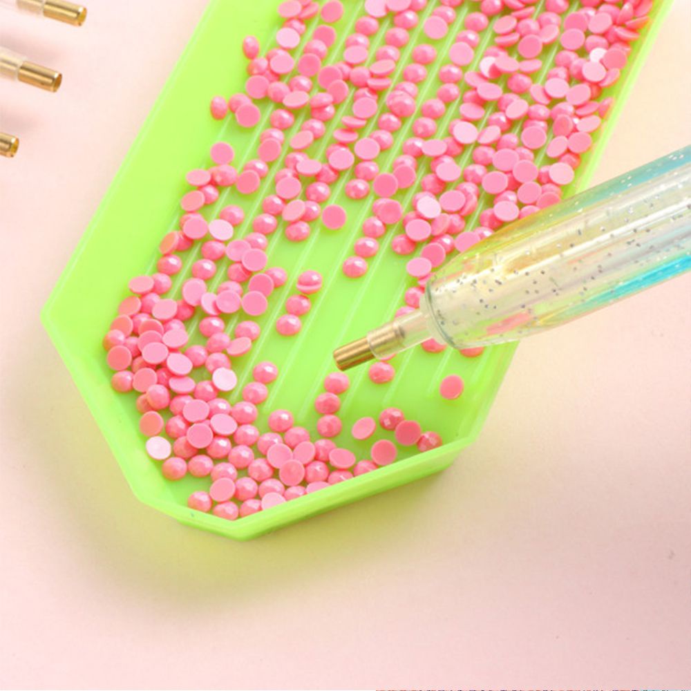 Bút đính đá hình trái tim dễ thương dùng làm tranh đính đá DIY