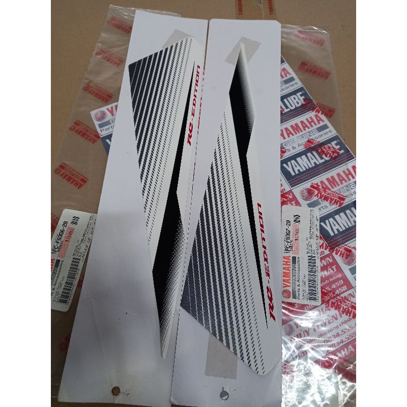 Tem 3,4 xe trắng 1124 SIRIUS FI chính hãng yamaha 1FCF83G62000 1FCF83G72000