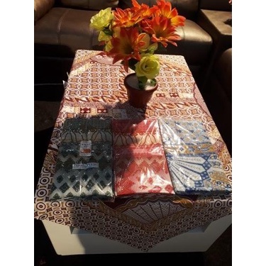 Khăn Trải Bàn Khách / Giáo Viên / Khăn Trải Bàn batik.