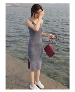 Đầm gân 2 dây xẻ tà