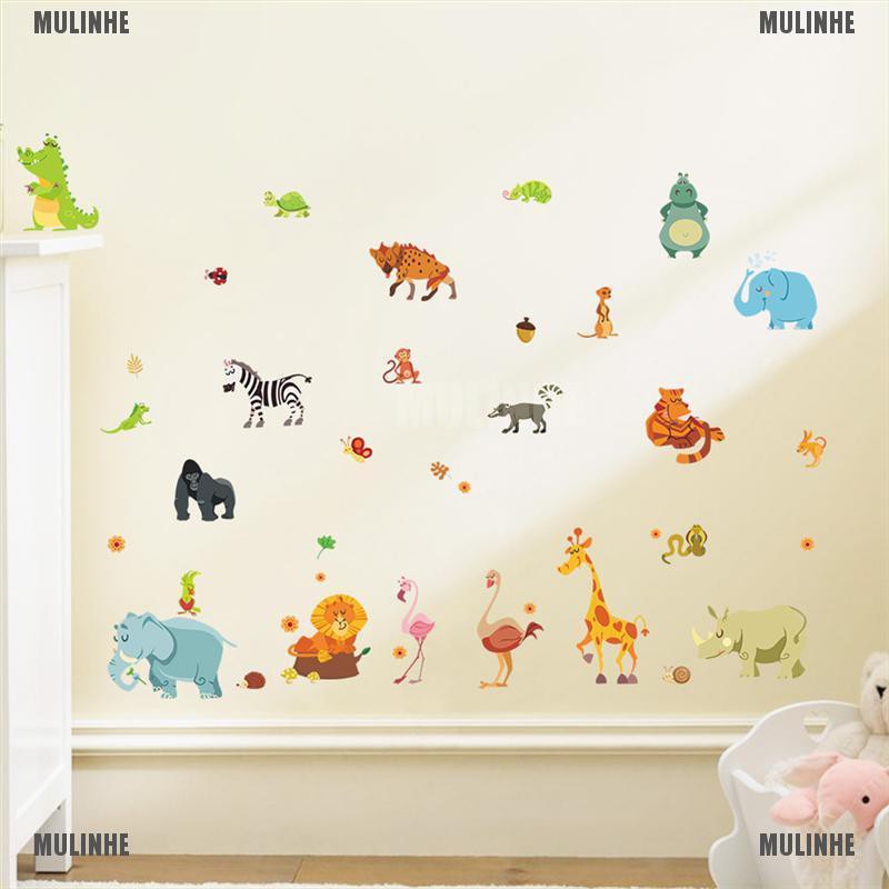Decal Dán Tường Hình Khỉ Con Ngộ Nghĩnh
