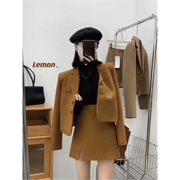 Set dạ áo blazer dáng ngắn phối chân váy lưng cao xẻ tà trẻ trung, có ảnh thật