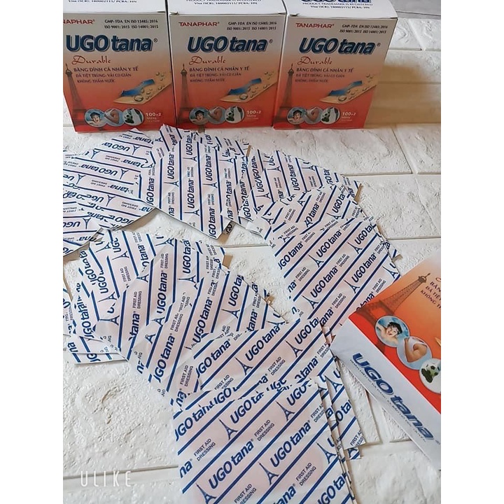 UGO TANA băng dính cá nhân hộp 100+2 miếng