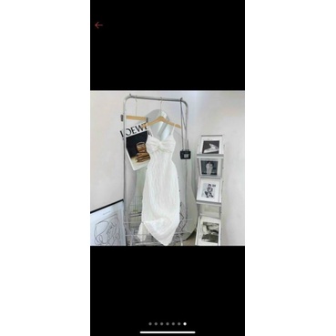 Đầm maxxi dài .2 dây xoén ngực vải thun xốp hàng quảng châu .có 4 màu xinh xỉu.ly89