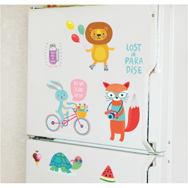 Decal trang trí tường - Thú Du Lịch Vui Chơi