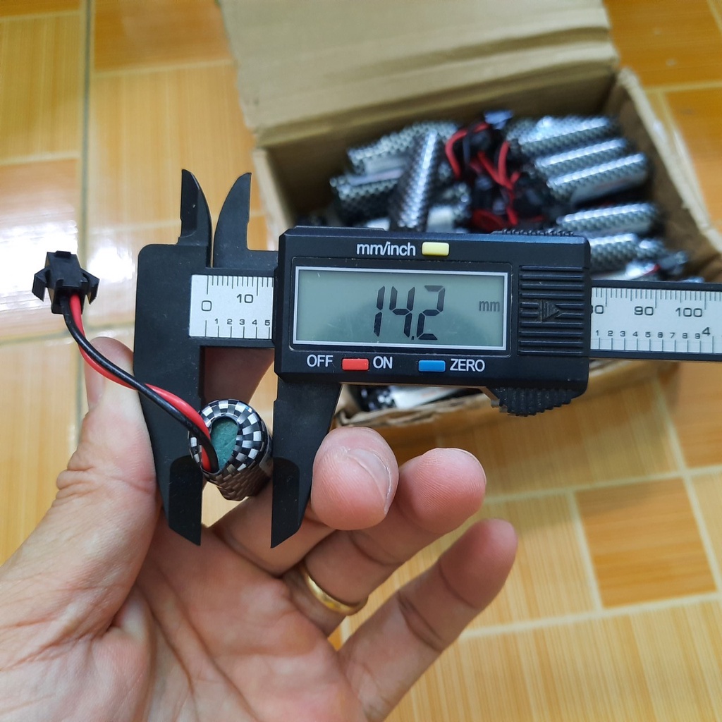 Pin sạc 3.7v 14500 dung lượng cao 2000mah cho xe mô hình điều khiển