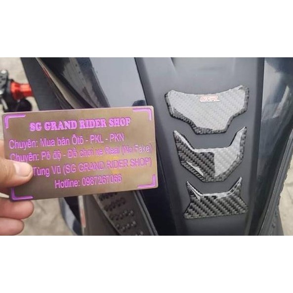 Carbon dán chống trầy bình xăng GTR cho xe có bình xăng nhỏ