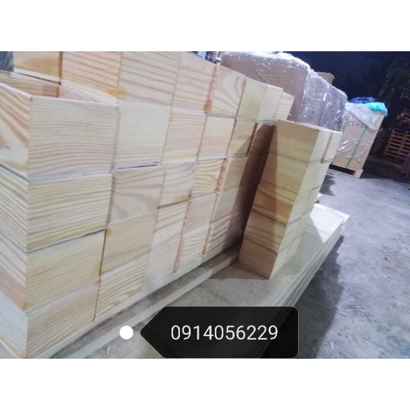 Hộp gỗ thông tự nhiên hình trụ đứng:  Dài16cm* Rộng16cm*Cao20cm