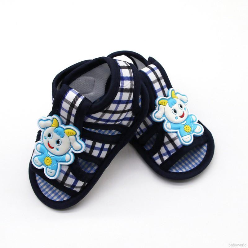 Giày sandal tập đi xinh xắn dành cho bé