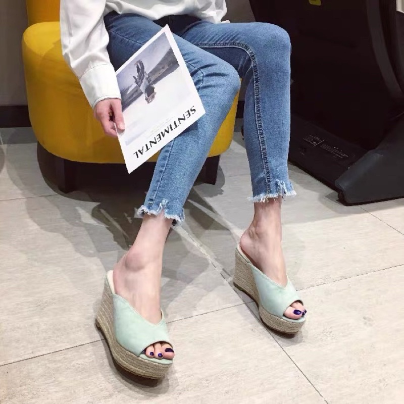 Dép xuồng đế cói nâng chiều cao sẵn đen 34 35