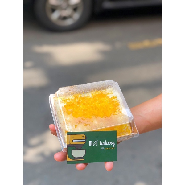 Bông lan cuộn mochi trứng muối