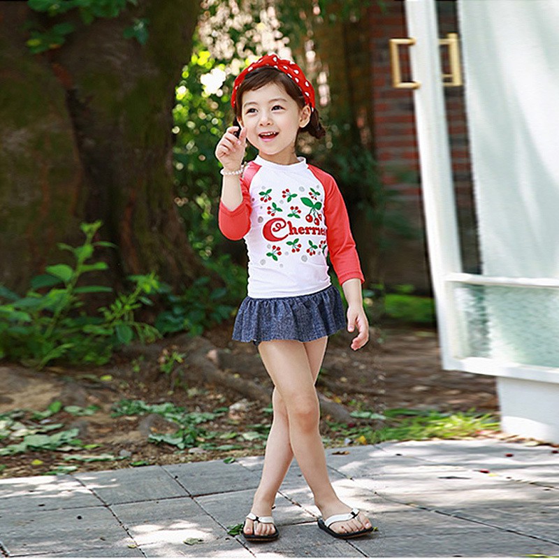 Bộ bơi dài tay bé gái họa tiết cherry đỏ siêu yêu DB04