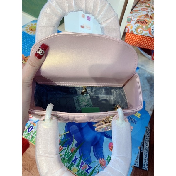 TÚI DIOR LADY MÀU HỒNG SIZE 20CM -17CM