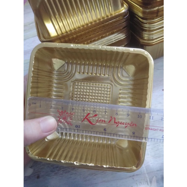 100 KHAY NHỰA ĐỰNG BÁNH TRUNG THU 300 GRAM MÀU VÀNG ĐỒNG- LOẠI DÀY