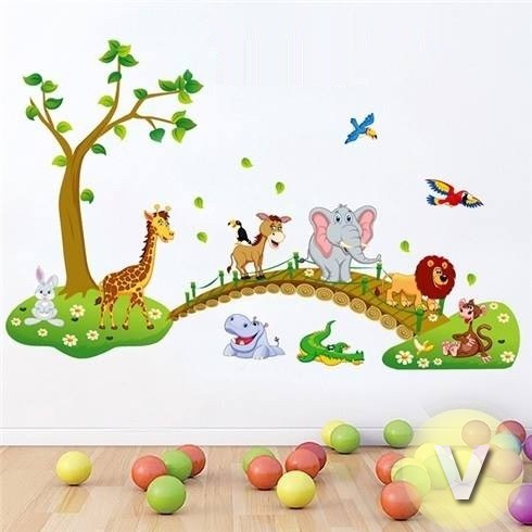 Decal dán tường Thú qua cầu