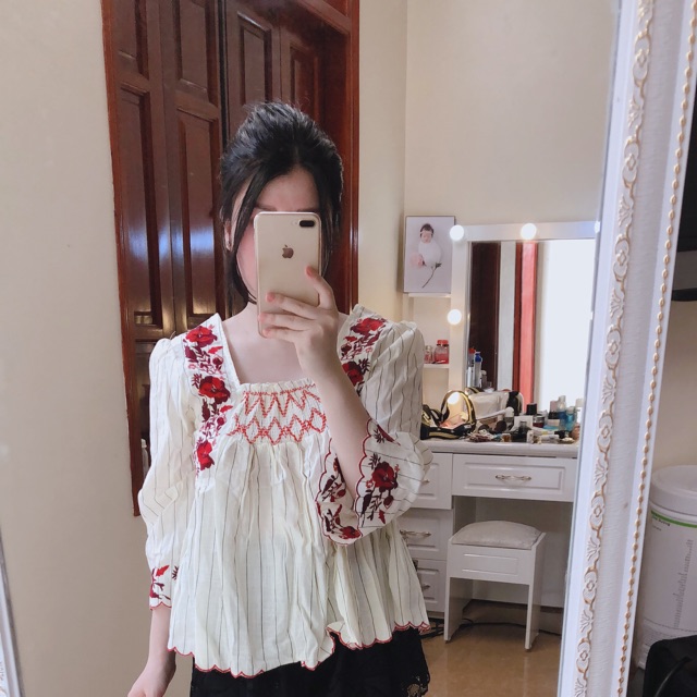 Áo hoa đỏ