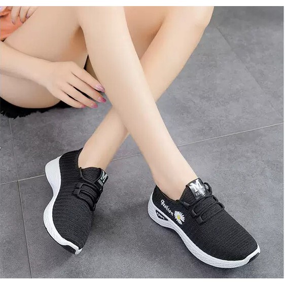 Giày thể thao nữ cực êm chân giá rẻ nhất thị trường | BigBuy360 - bigbuy360.vn