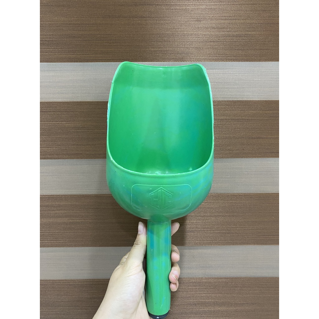 Combo siêu hot 5 gáo xúc cám trong chăn nuôi