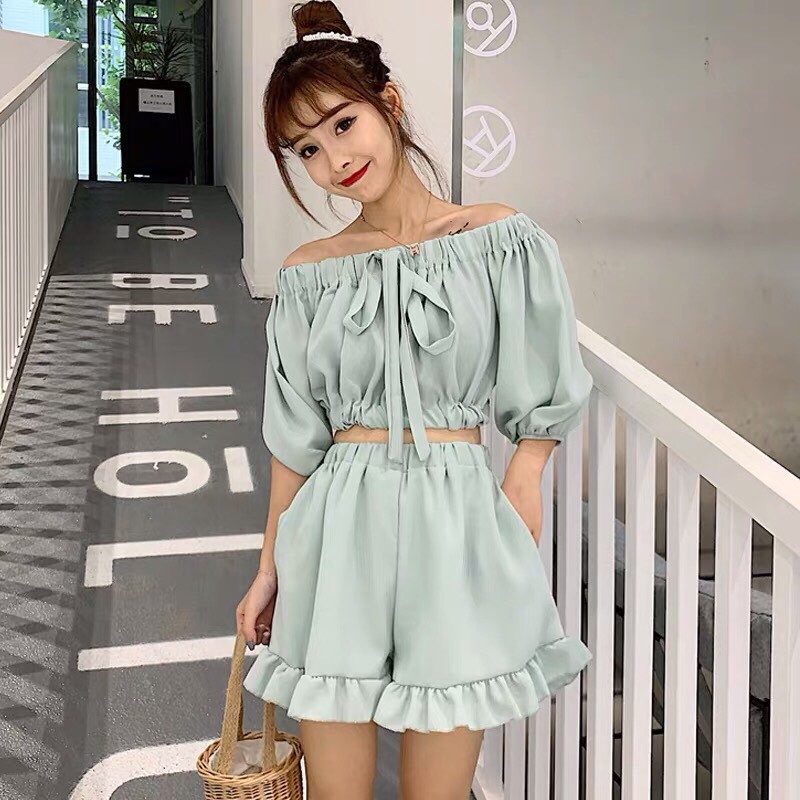 Sét Áo Voan Tay Lỡ Phối Nơ Ngực Kết Hợp Quần Đùi Ống Rộng Cute TTS0579