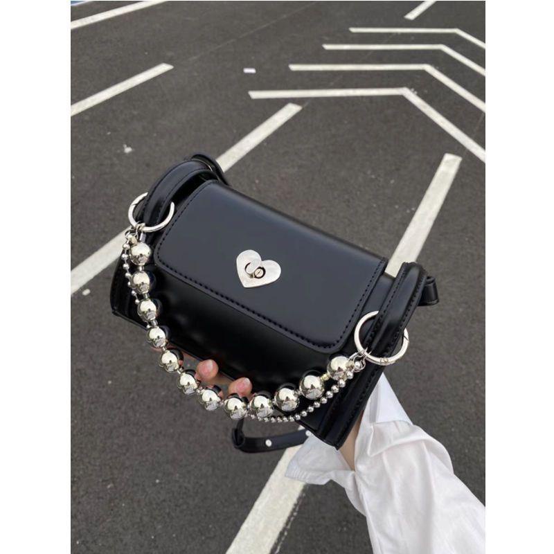 Túi xách AHA official thiết kế với dây xích kim loại khóa hình trái tim phong cách Âu Mỹ cho nữ