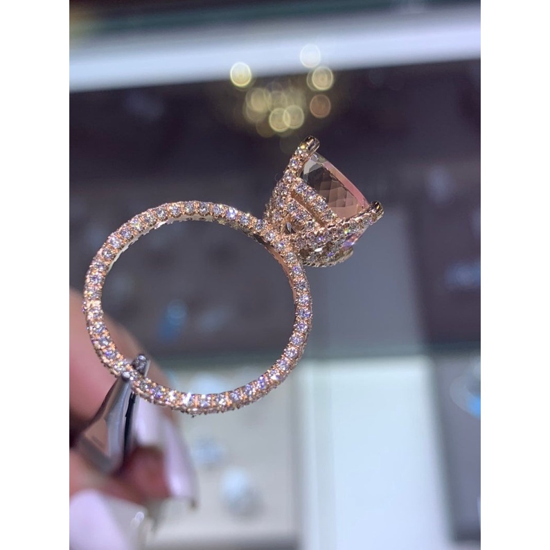 Nhẫn Đính Hôn Có Đệm Cắt Kim Cương Màu Vàng Hồng Sang Trọng 14 Karat